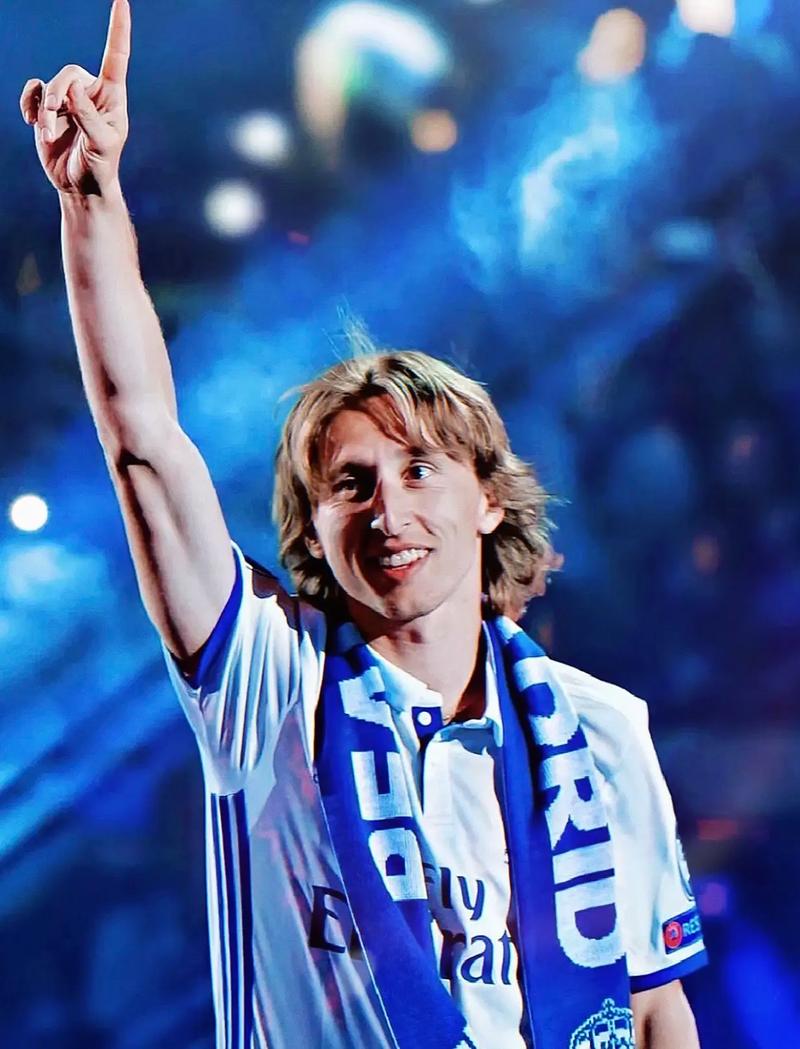 英媒：曼联即将与梅努重启续约谈判，希望在赛季结束前谈妥